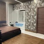 Rebecca House Suites