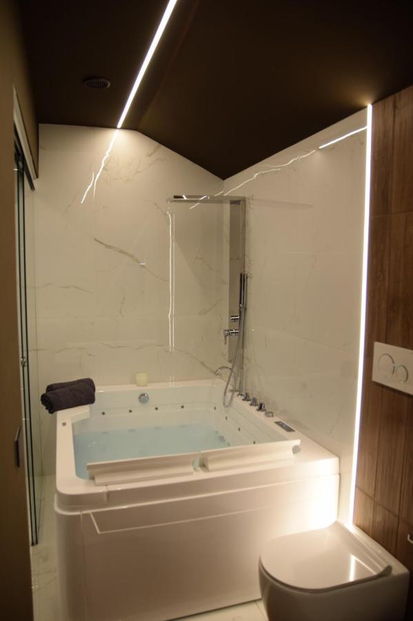 Rebecca House Apartment
